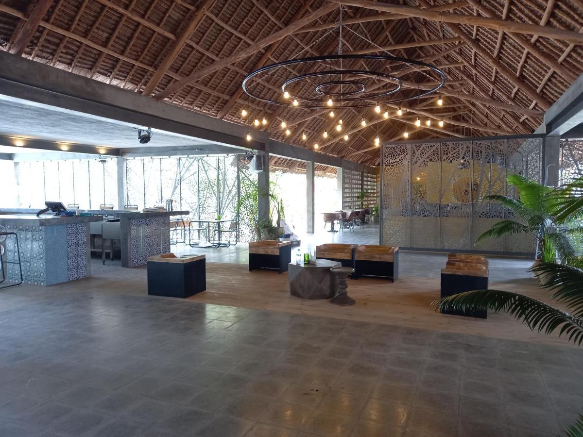 Casa Beach Hotel "Casa Del Mar" جامبياني المظهر الخارجي الصورة