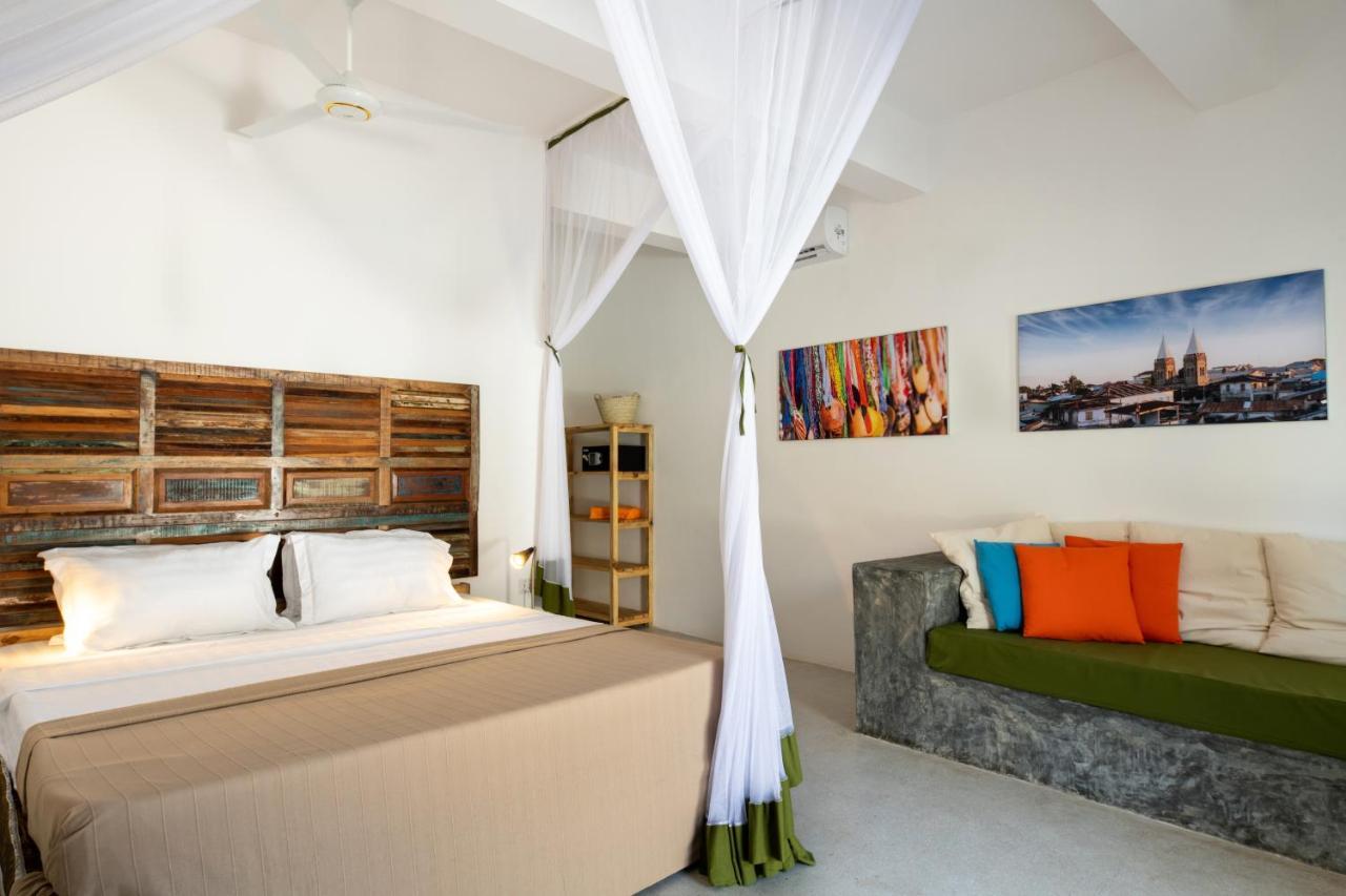 Casa Beach Hotel "Casa Del Mar" جامبياني المظهر الخارجي الصورة