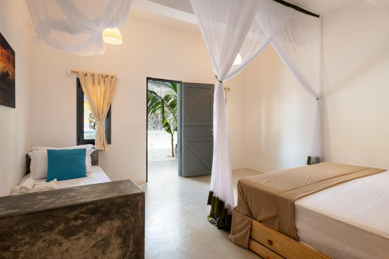 Casa Beach Hotel "Casa Del Mar" جامبياني المظهر الخارجي الصورة
