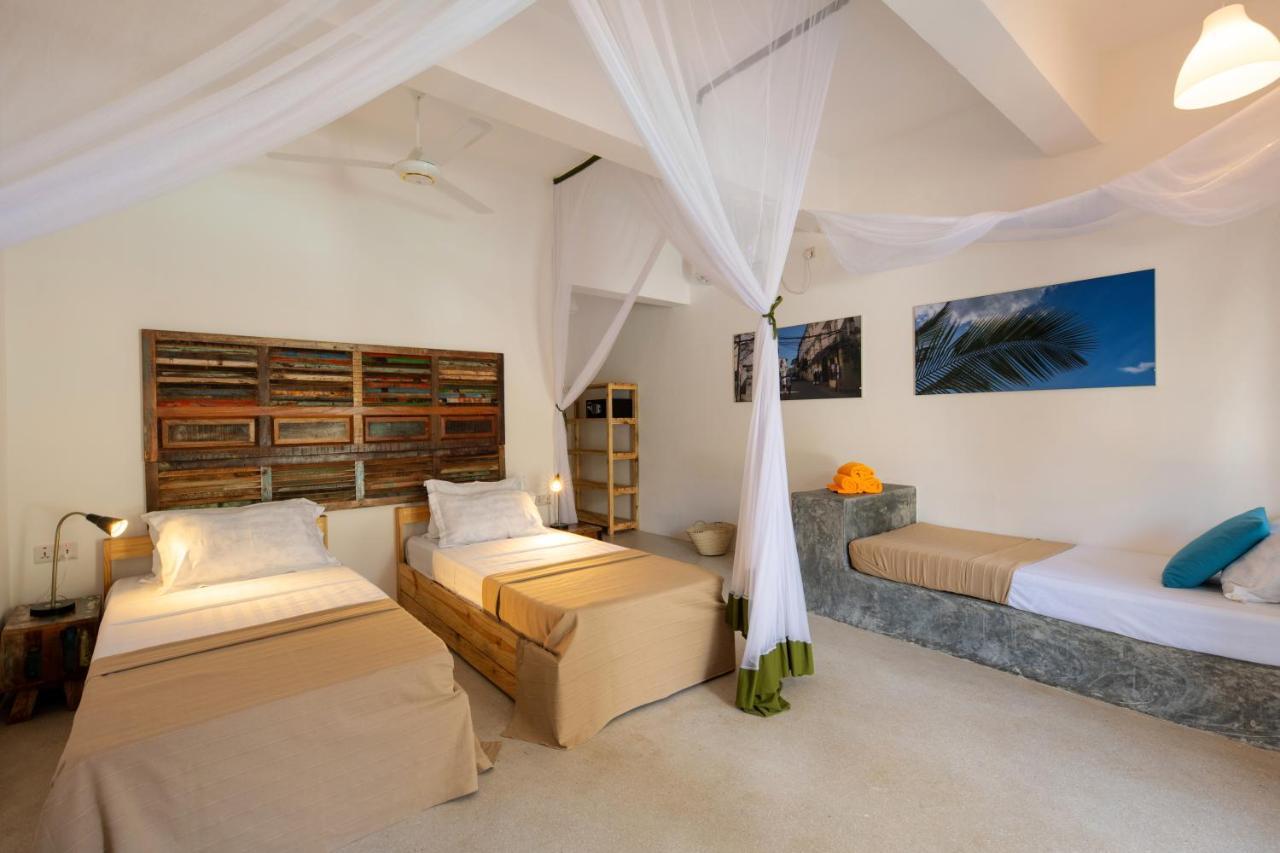Casa Beach Hotel "Casa Del Mar" جامبياني المظهر الخارجي الصورة