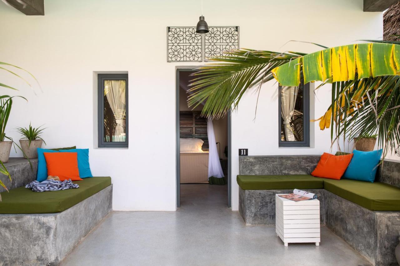 Casa Beach Hotel "Casa Del Mar" جامبياني المظهر الخارجي الصورة